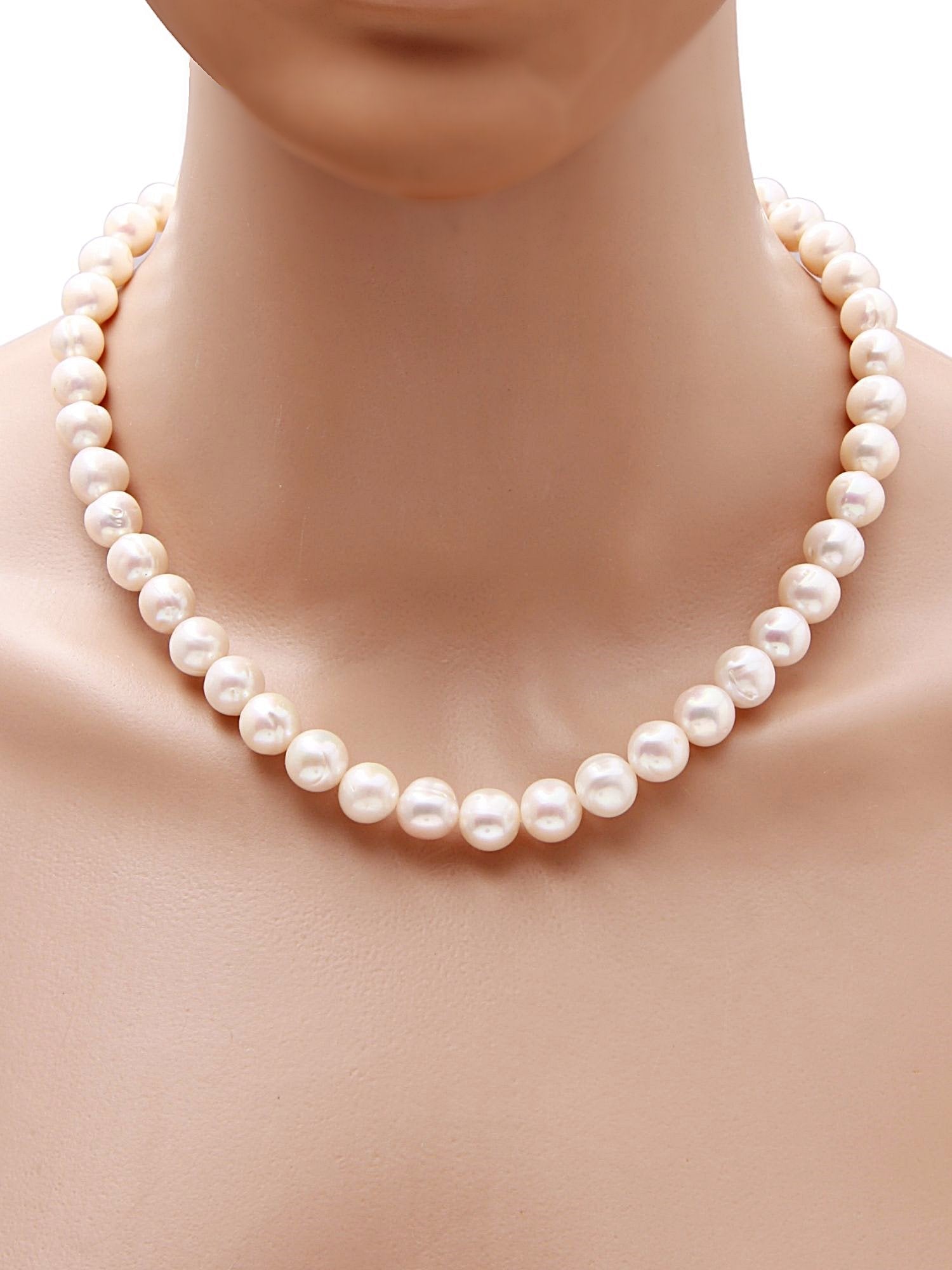 High Luster White Freshwater Pearls (Big Bead Size) Necklace - 282 Carats - (F1026)